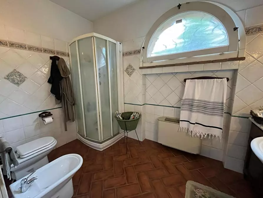 Immagine 28 di Villa in vendita  a Cecina