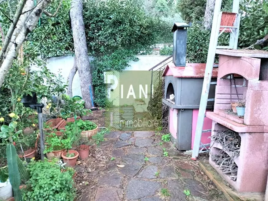 Immagine 4 di Appartamento in vendita  a Livorno