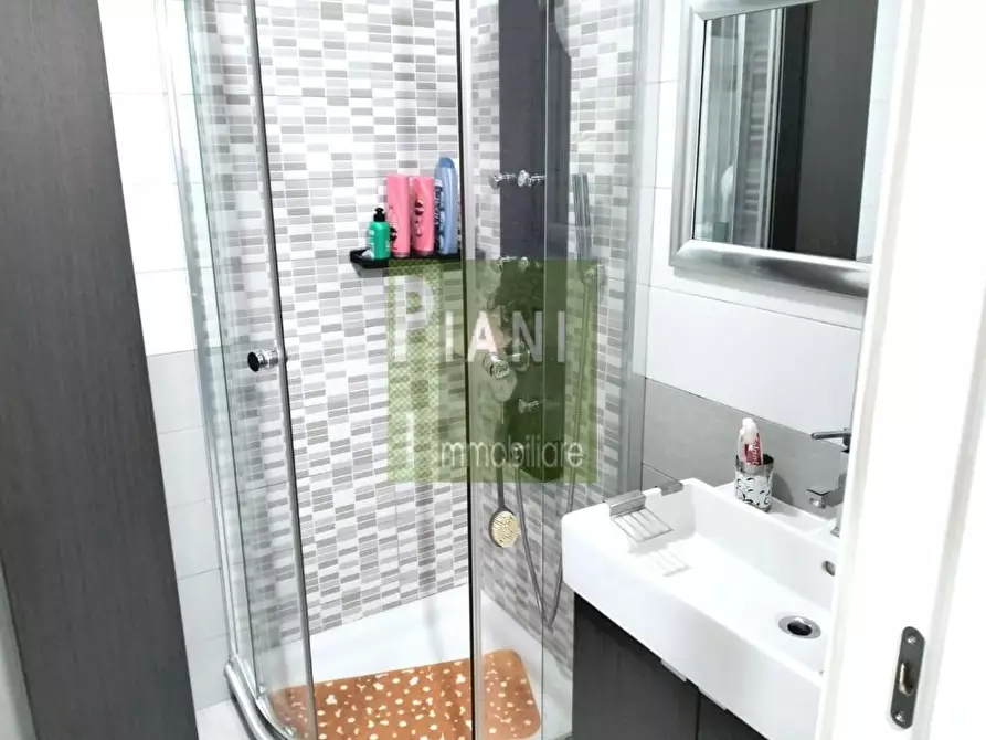 Immagine 13 di Appartamento in vendita  a Livorno