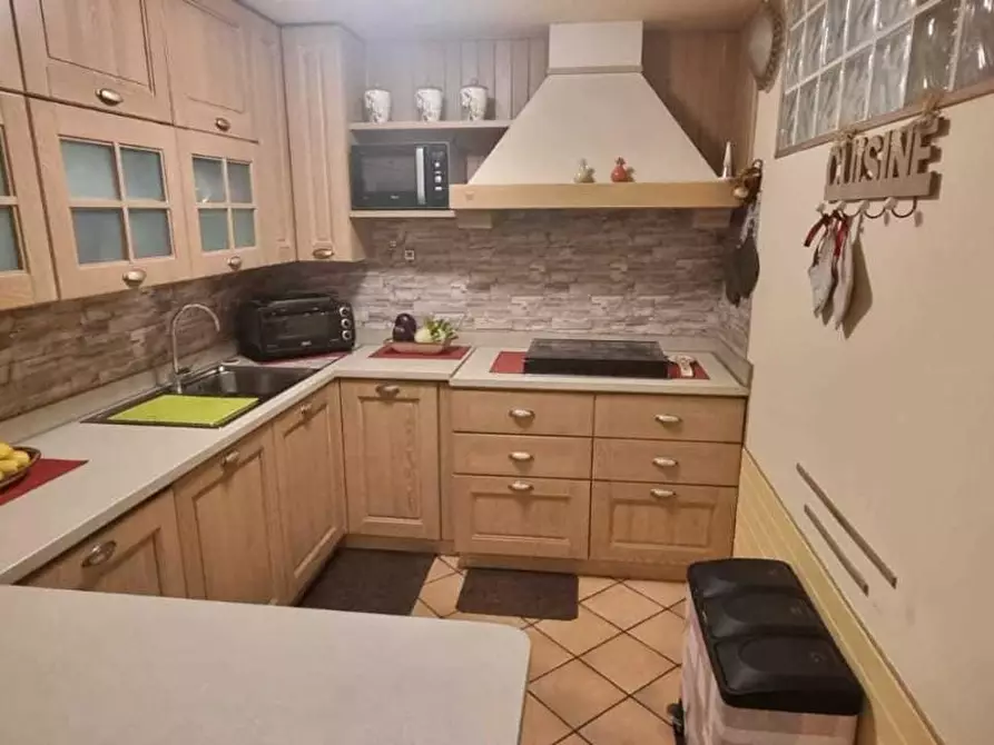 Immagine 27 di Villetta a schiera in vendita  a Carrara