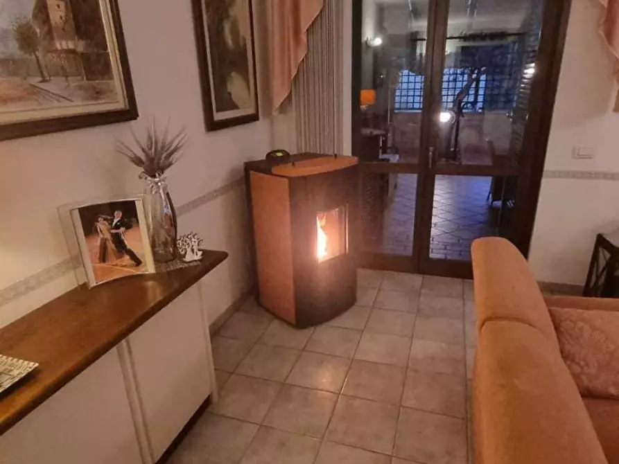 Immagine 5 di Villetta a schiera in vendita  a Carrara