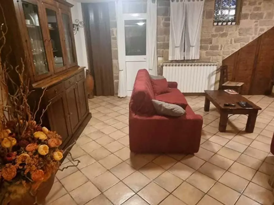 Immagine 28 di Villetta a schiera in vendita  a Carrara