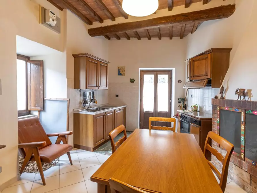 Immagine 4 di Appartamento in vendita  a Castelnuovo Val Di Cecina