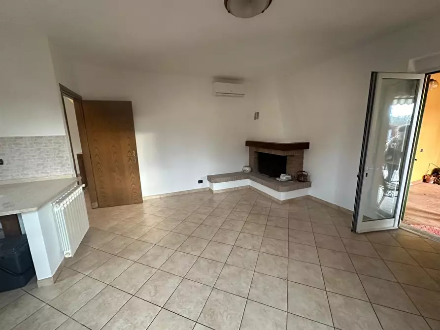 Immagine 21 di Casa semindipendente in vendita  a Castelnuovo Magra