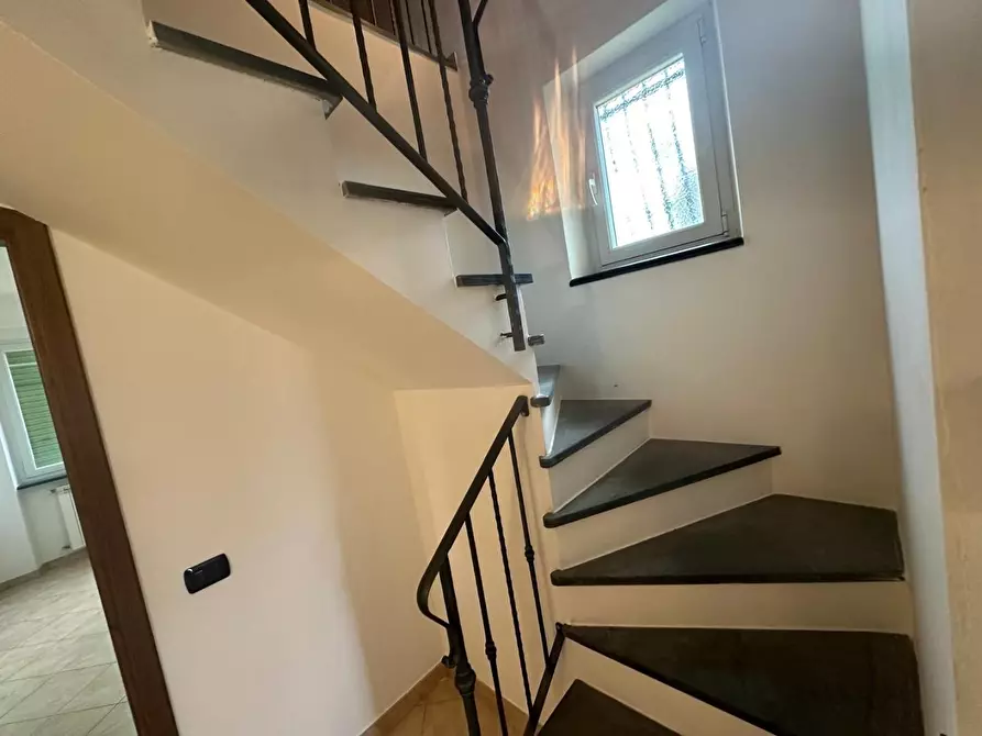 Immagine 31 di Casa semindipendente in vendita  a Castelnuovo Magra