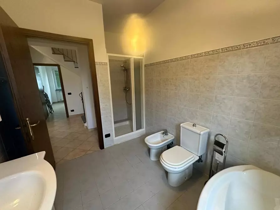 Immagine 30 di Casa semindipendente in vendita  a Castelnuovo Magra