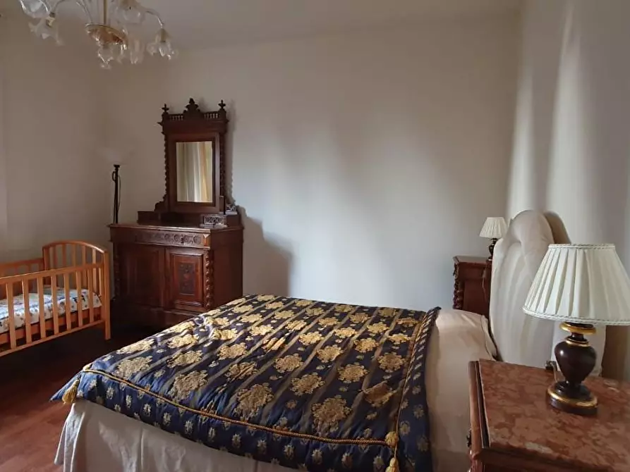 Immagine 41 di Villa in vendita  a Pescia