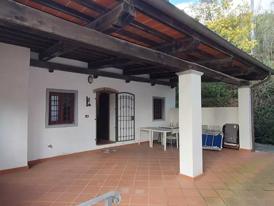 Immagine 26 di Villa in vendita  a Pescia