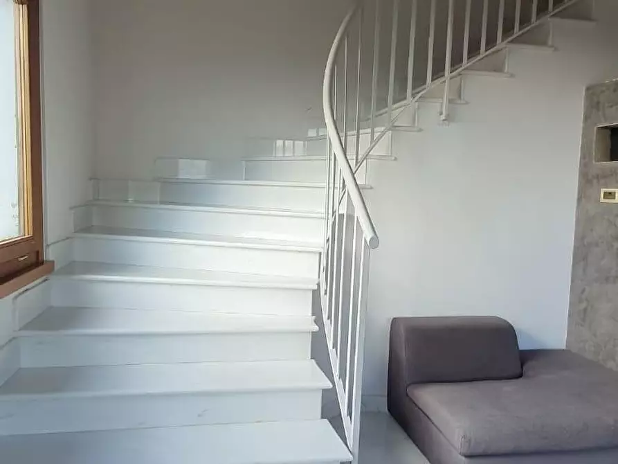 Immagine 29 di Villa in vendita  a Pescia