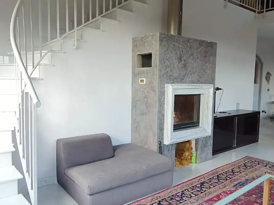 Immagine 28 di Villa in vendita  a Pescia