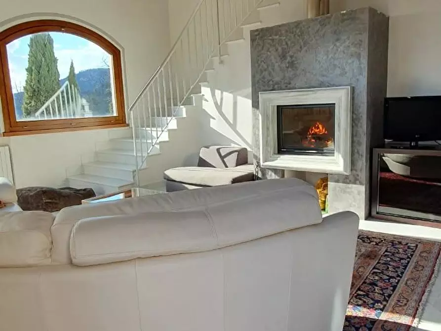 Immagine 60 di Villa in vendita  a Pescia