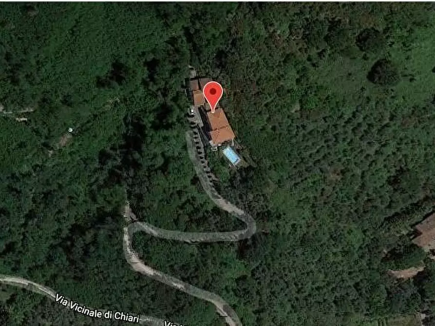 Immagine 3 di Villa in vendita  a Pescia