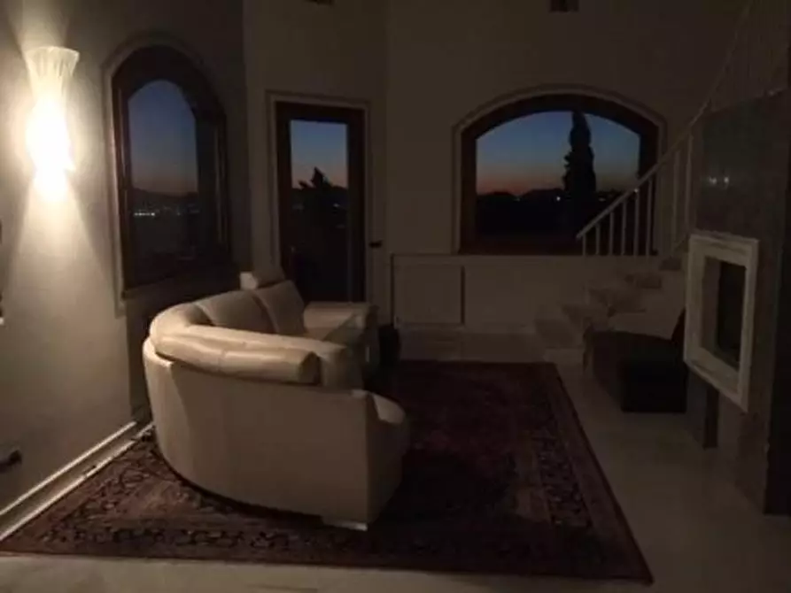 Immagine 16 di Villa in vendita  a Pescia