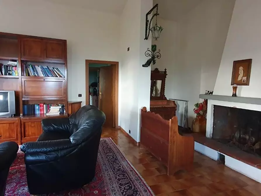 Immagine 24 di Villa in vendita  a Pescia