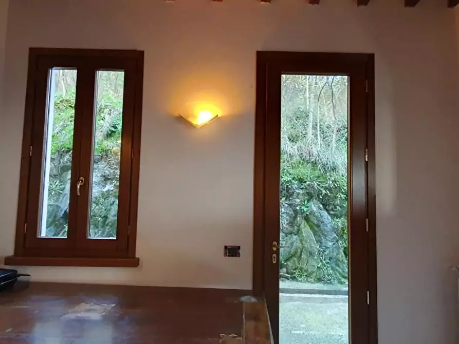 Immagine 47 di Villa in vendita  a Pescia