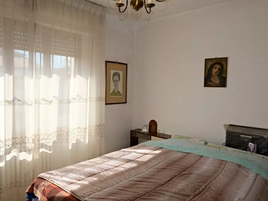 Immagine 14 di Casa indipendente in vendita  a Lucca