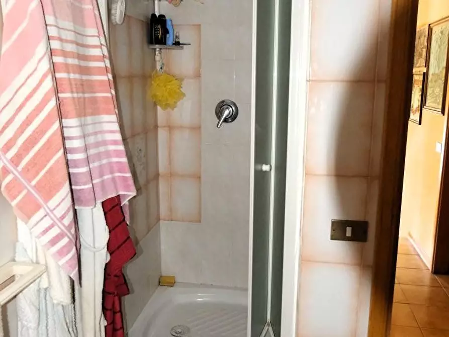 Immagine 8 di Casa indipendente in vendita  a Lucca