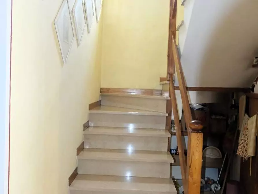 Immagine 11 di Casa indipendente in vendita  a Lucca