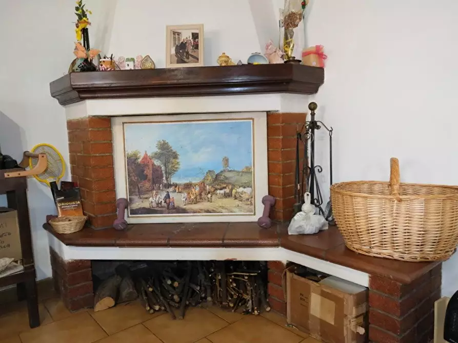 Immagine 4 di Casa indipendente in vendita  a Lucca