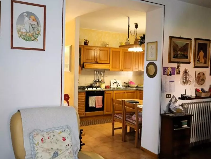 Immagine 5 di Casa indipendente in vendita  a Lucca