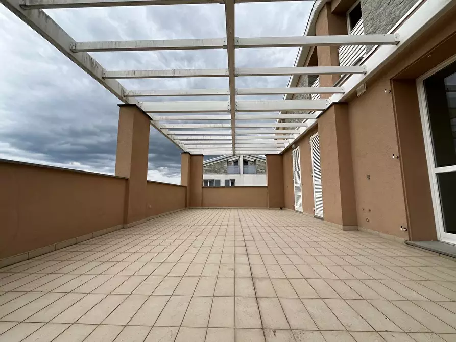 Immagine 8 di Mansarda in vendita  a Pontedera