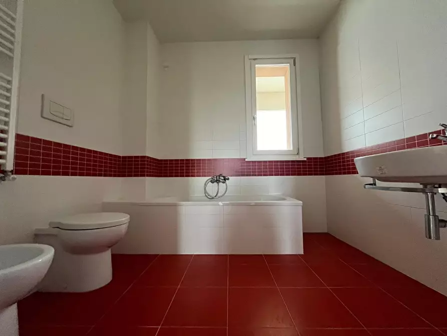 Immagine 9 di Mansarda in vendita  a Pontedera