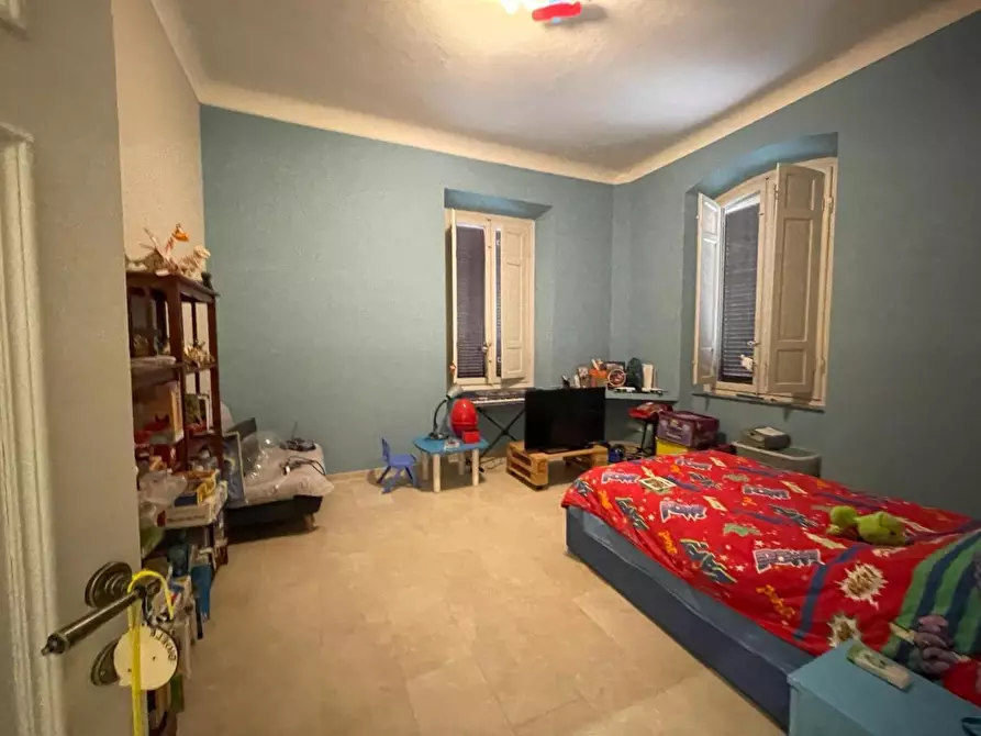 Immagine 11 di Appartamento in vendita  a Lucca