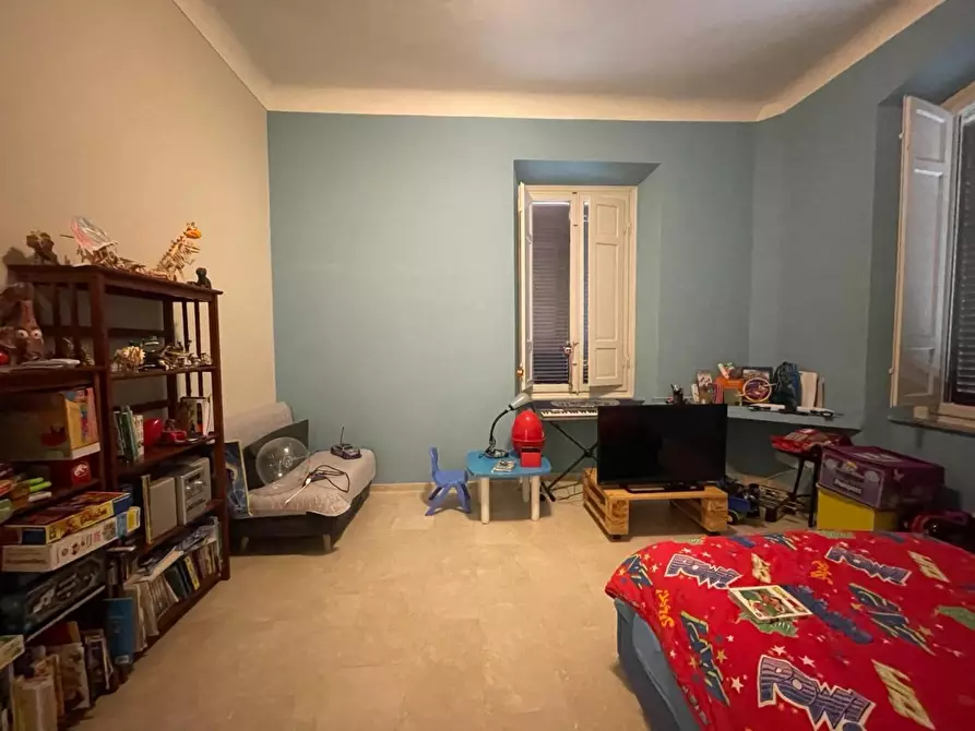Immagine 12 di Appartamento in vendita  a Lucca