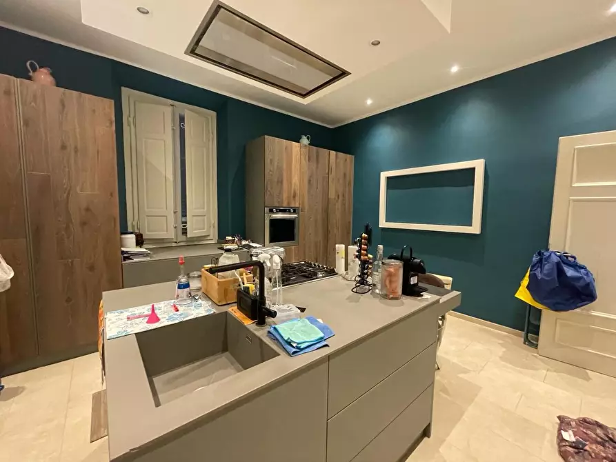 Immagine 5 di Appartamento in vendita  a Lucca