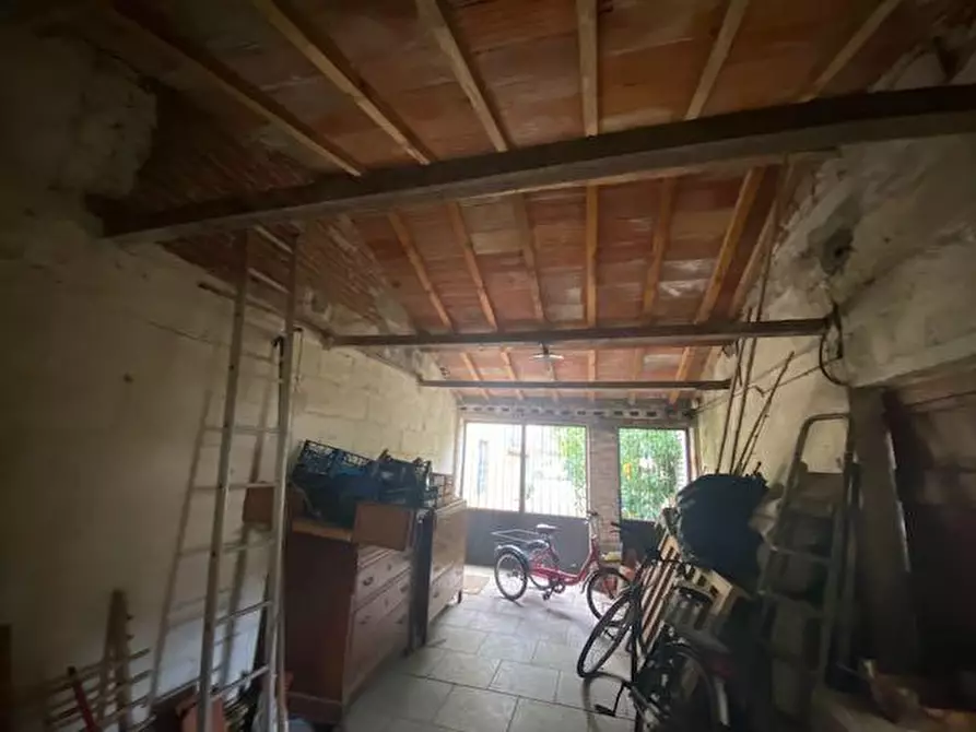 Immagine 23 di Terratetto in vendita  a Vecchiano