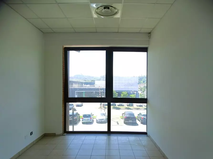 Immagine 7 di Ufficio in affitto  a San Miniato