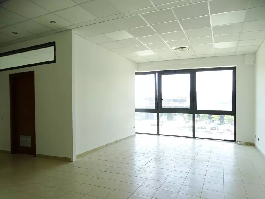 Immagine 3 di Ufficio in affitto  a San Miniato