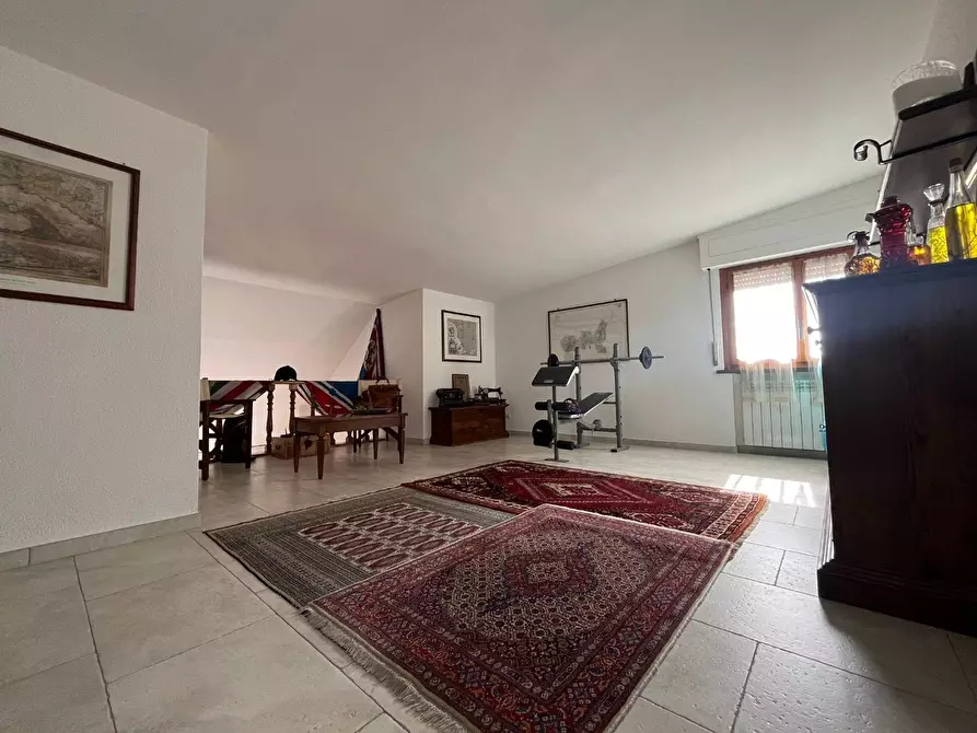 Immagine 18 di Mansarda in vendita  a Pontedera