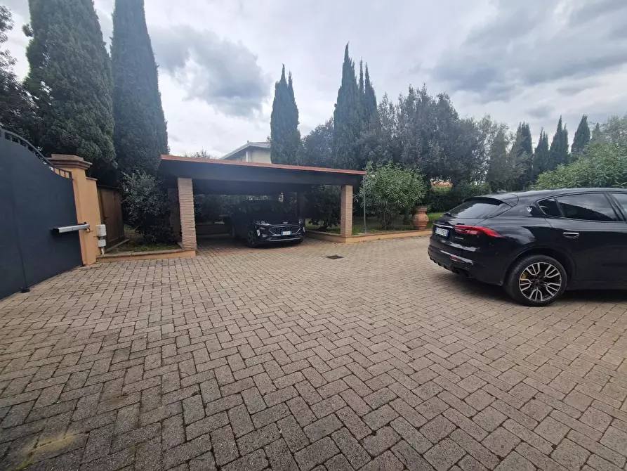 Immagine 6 di Villa in vendita  a Cecina