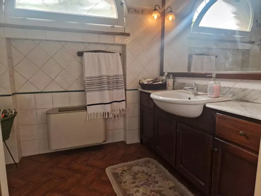 Immagine 26 di Villa in vendita  a Cecina