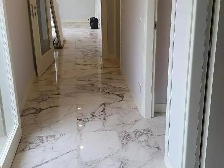 Immagine 16 di Mansarda in affitto  a Empoli