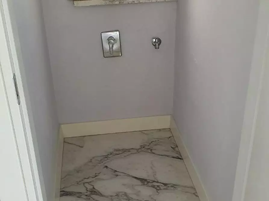 Immagine 23 di Mansarda in affitto  a Empoli