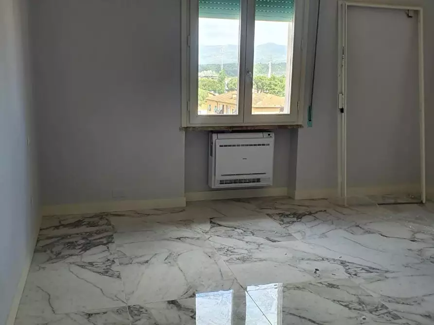 Immagine 22 di Mansarda in affitto  a Empoli