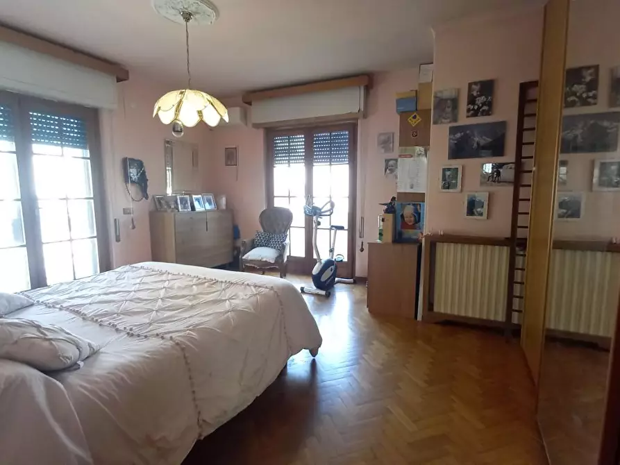 Immagine 21 di Casa indipendente in vendita  a Camaiore