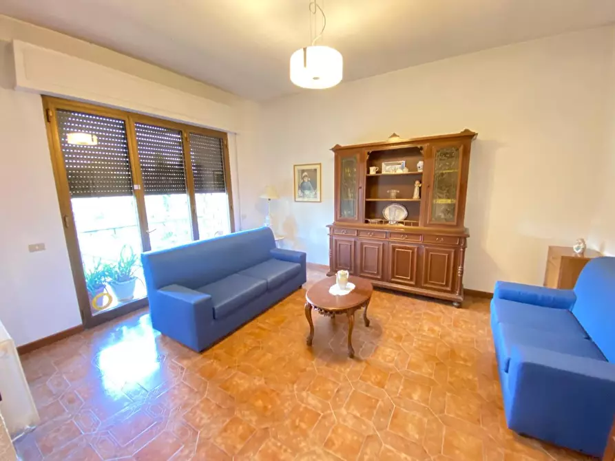 Immagine 16 di Villa in vendita  a Capannori