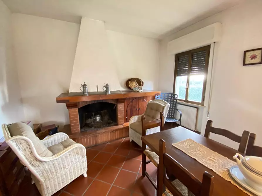 Immagine 22 di Villa in vendita  a Capannori