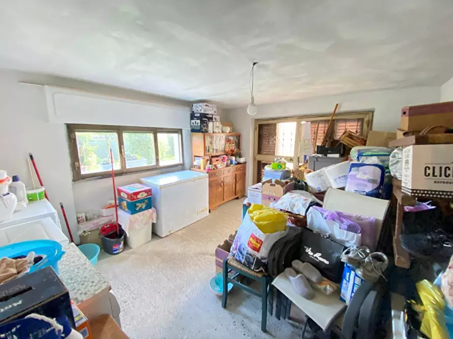 Immagine 34 di Villa in vendita  a Capannori