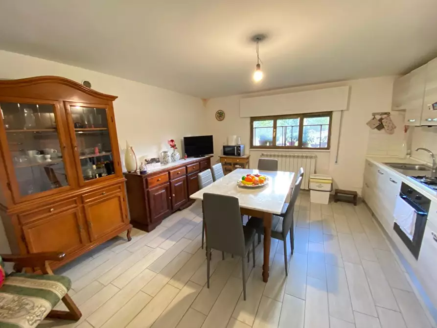 Immagine 26 di Villa in vendita  a Capannori