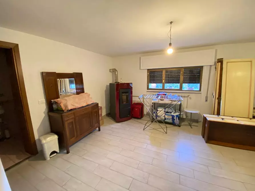 Immagine 29 di Villa in vendita  a Capannori