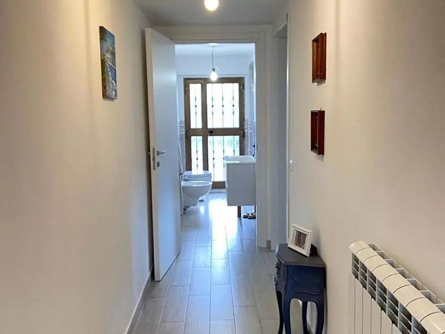 Immagine 31 di Villa in vendita  a Capannori