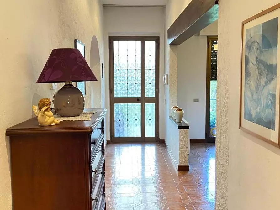 Immagine 20 di Villa in vendita  a Capannori