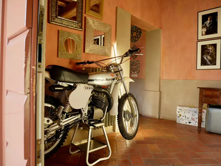 Immagine 45 di Casa colonica in vendita  a Cerreto Guidi