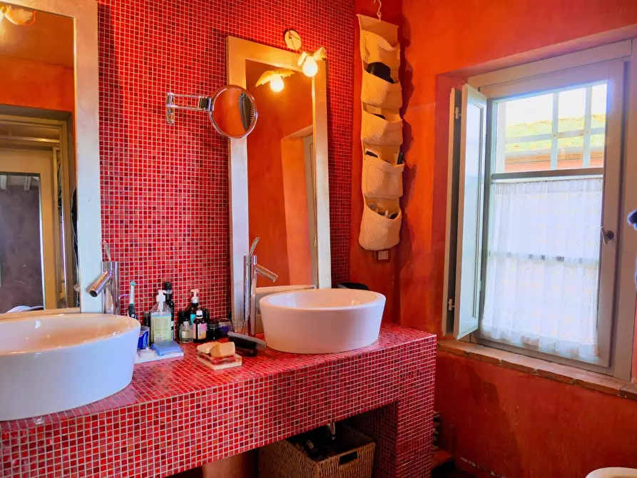 Immagine 32 di Casa colonica in vendita  a Cerreto Guidi