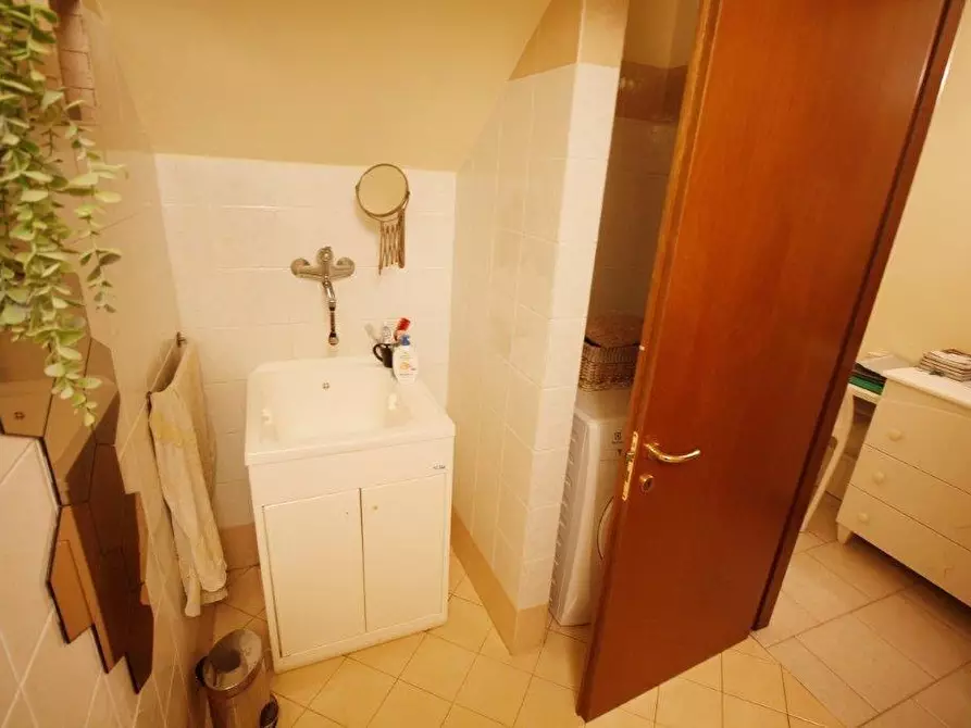 Immagine 10 di Appartamento in vendita  a Cerreto Guidi