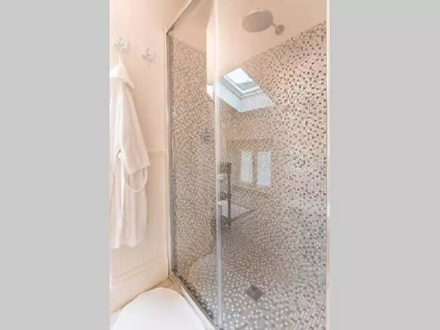 Immagine 27 di Villa in vendita  a Forte Dei Marmi